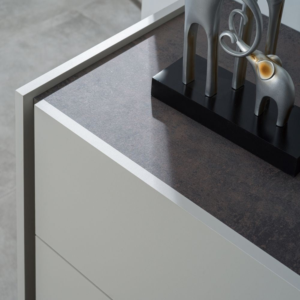 Camera da letto Mirelle colore grigio perla e ossido grigio scuro con armadio 6 ante a specchi e letto contenitore