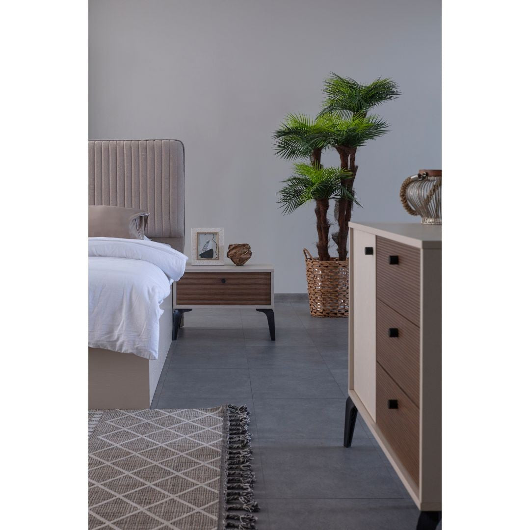 Camera da letto Piedra in colore vizon beige e kaplan 321