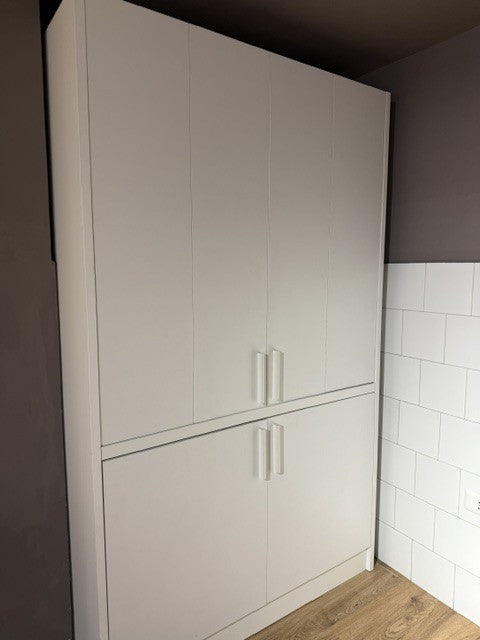 Cucina monoblocco Fold Evolution struttura e ante a libro bianco