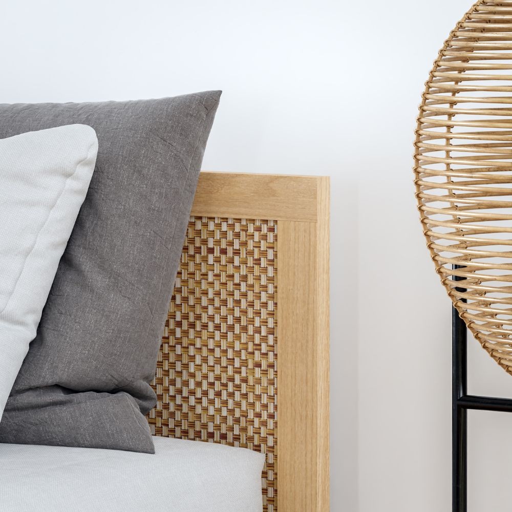 Letto matrimoniale Livia con dettaglio testiera in rattan colore rovere