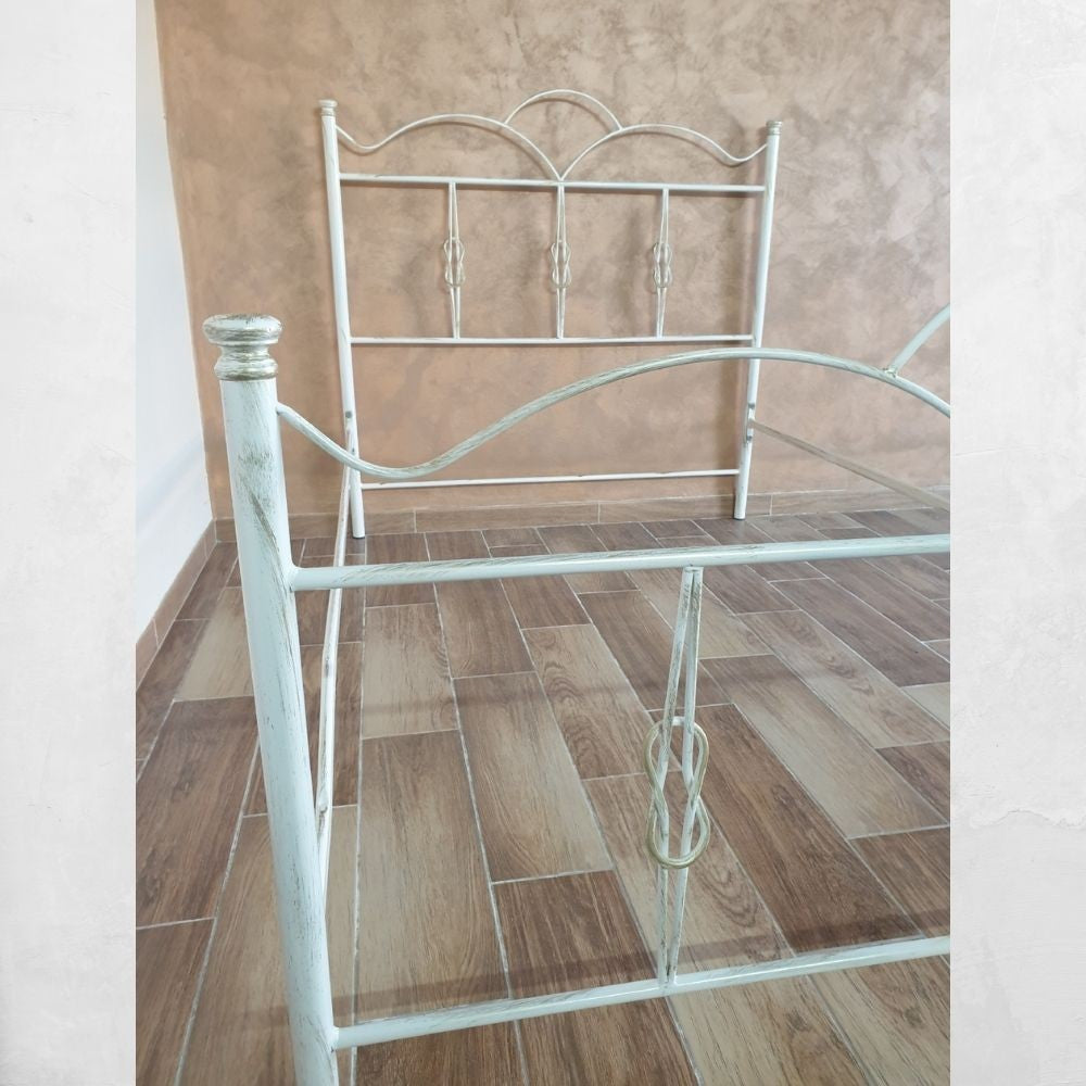 Letto matrimoniale Primula ferro battuto bianco oro
