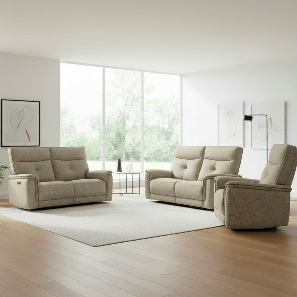 Set divani Elysio 2 e 3 posti e poltrona con recliner elettrici in tessuto G093 sabbia