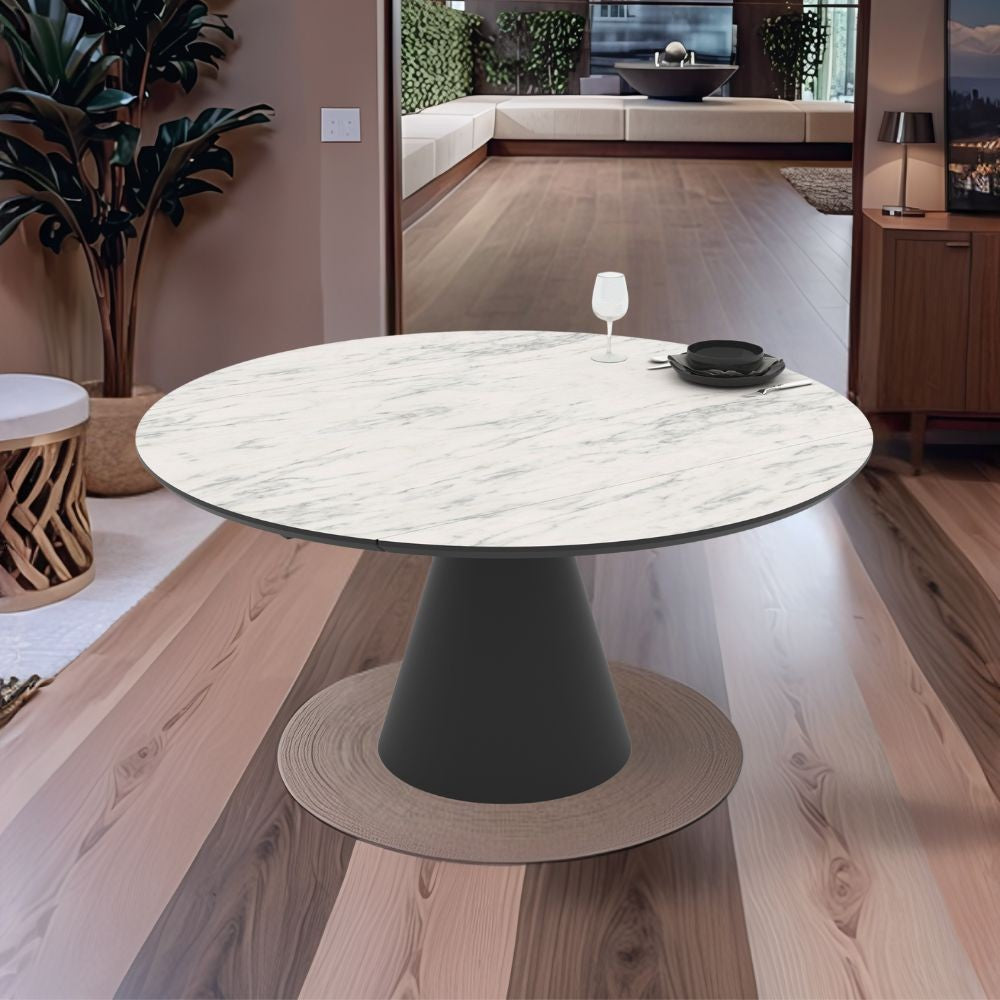 Tavolo allungabile Yandan con piano effetto marmo bianco opaco con gamba nera
