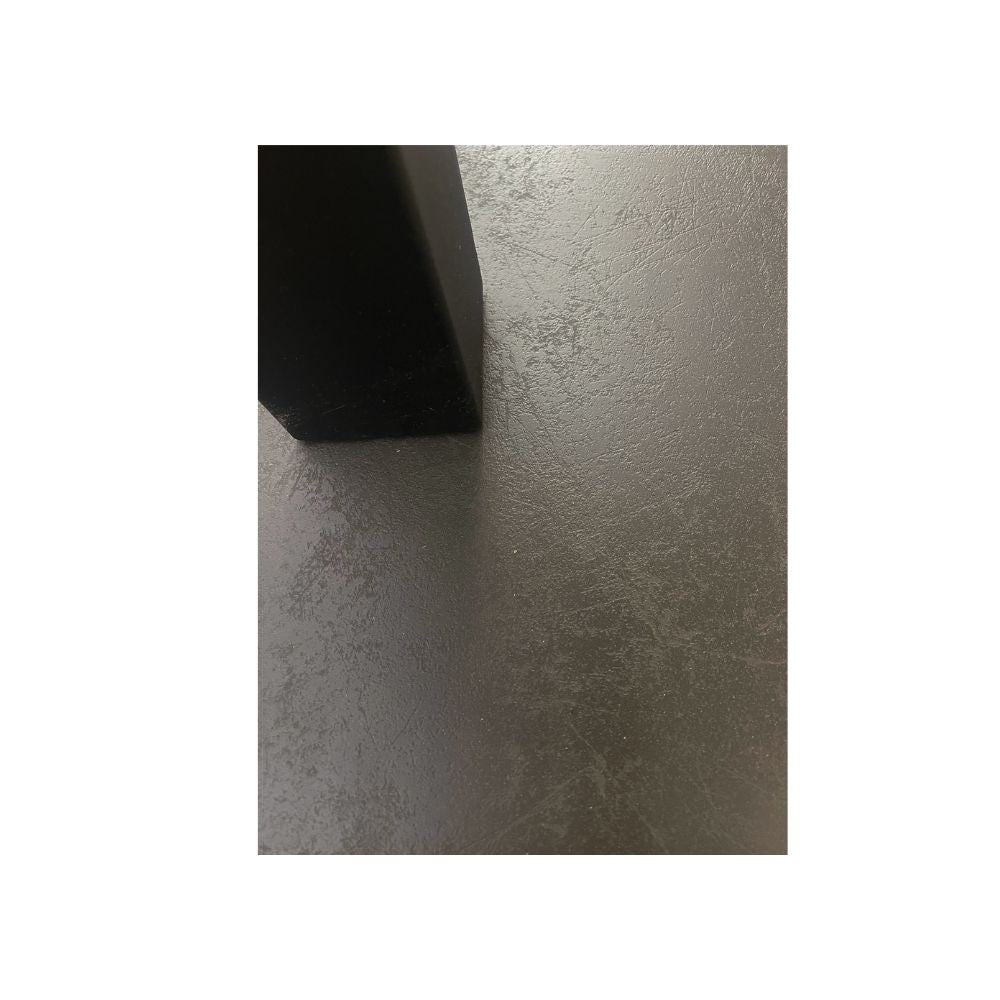Tavolo quadrato Carvel in colore ossido 68x68x75 H cm.